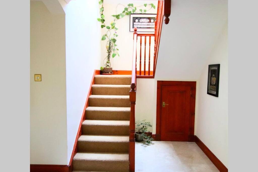 Serene Countryside Home With Manicured Gardens 스톤하븐 외부 사진