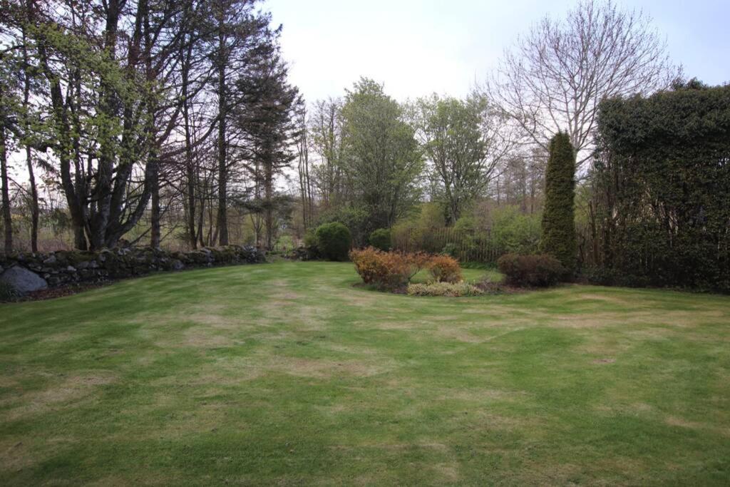 Serene Countryside Home With Manicured Gardens 스톤하븐 외부 사진
