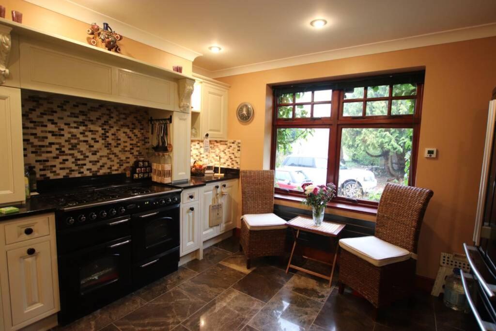 Serene Countryside Home With Manicured Gardens 스톤하븐 외부 사진